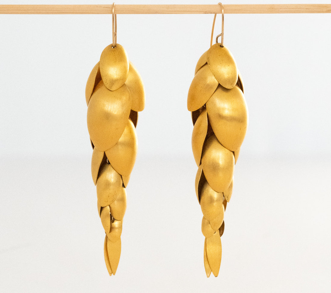 Collector Vintage Jewelry Pieces That Matter