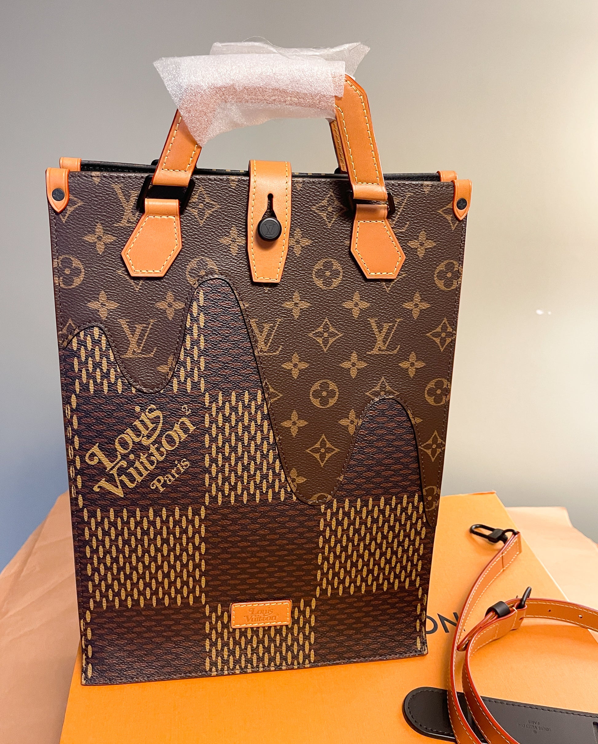 Louis Vuitton Box Tote Bags